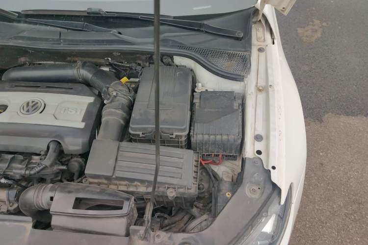 Used Volkswagen Scirocco 2013 2.0 TSI Million-Mile Edition Engine Bay Left