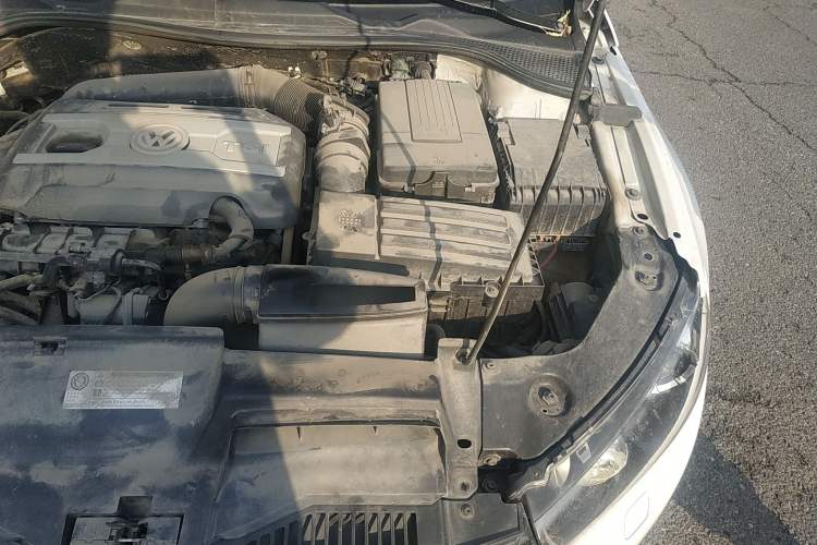 Used Volkswagen Scirocco 2013 2.0 TSI GTS Engine Bay Left