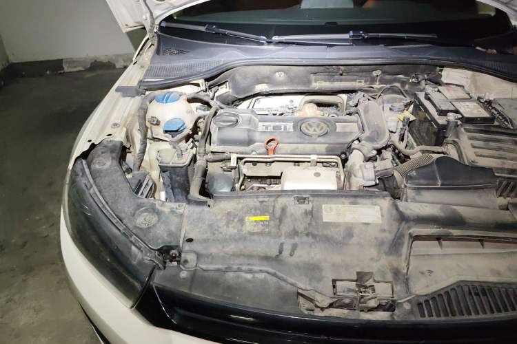 Used Volkswagen Scirocco 2013 1.4TSI GTS Engine Bay Right