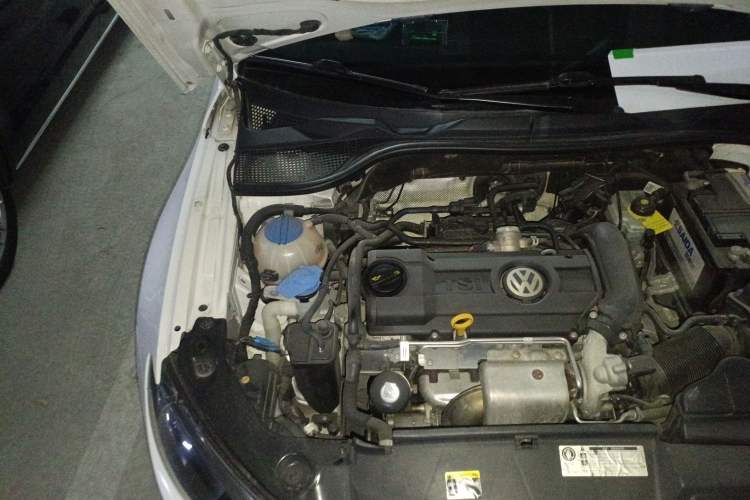 Used Volkswagen Scirocco 2013 1.4TSI GTS Engine Bay Right