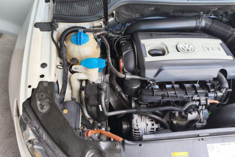 Used Volkswagen Scirocco 2013 2.0 TSI GTS Engine Bay Right