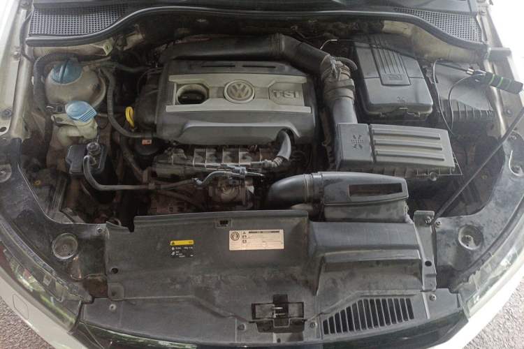 Used Volkswagen Scirocco 2013 2.0 TSI Million-Mile Edition Engine Bay