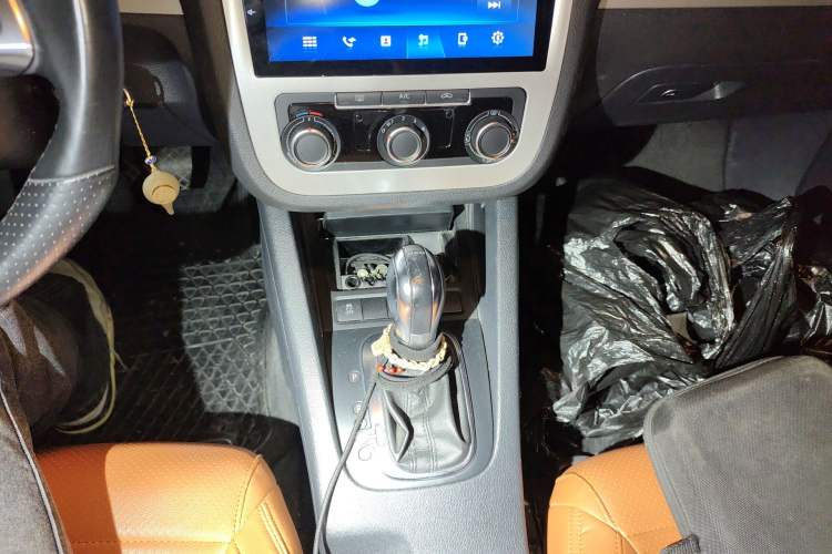 Used Volkswagen Scirocco 2013 1.4TSI GTS Gear Lever