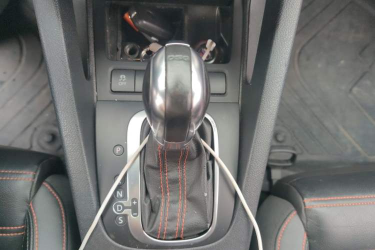 Used Volkswagen Scirocco 2013 2.0 TSI Million-Mile Edition Gear Lever