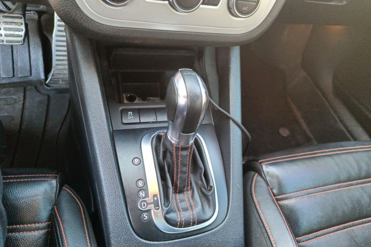 Used Volkswagen Scirocco 2013 2.0 TSI Million-Mile Edition Gear Lever