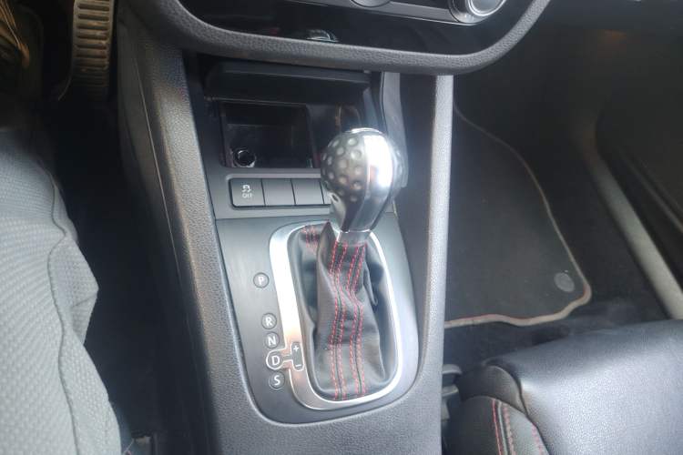 Used Volkswagen Scirocco 2013 1.4TSI GTS Gear Lever