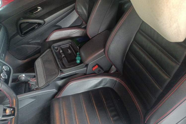 Used Volkswagen Scirocco 2013 2.0 TSI Million-Mile Edition Left Front Seat