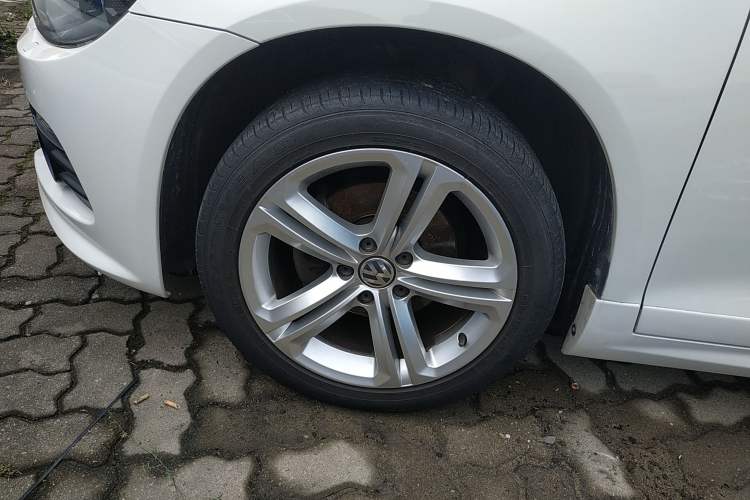 Used Volkswagen Scirocco 2013 1.4TSI GTS Left Front Wheel Hub