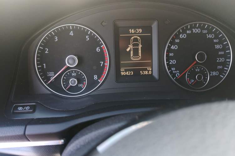 Used Volkswagen Scirocco 2013 1.4TSI GTS Odometer Close Up