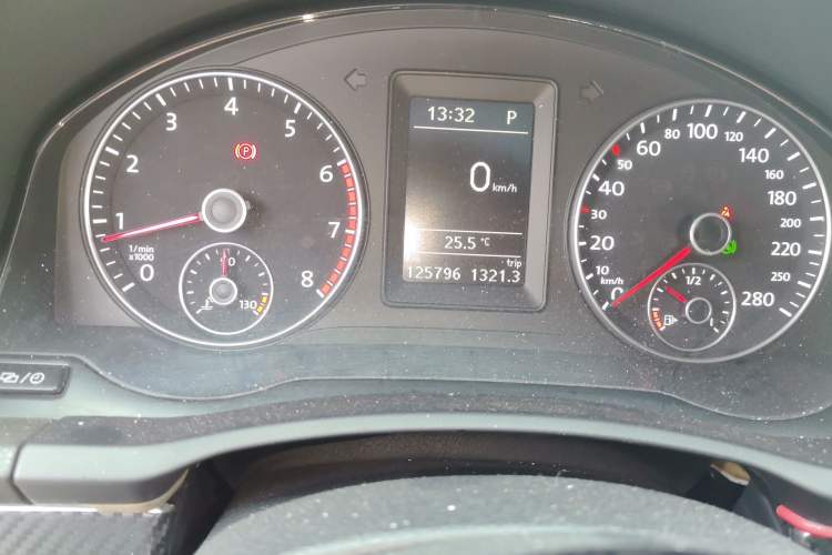 Used Volkswagen Scirocco 2013 2.0 TSI Million-Mile Edition Odometer Close Up