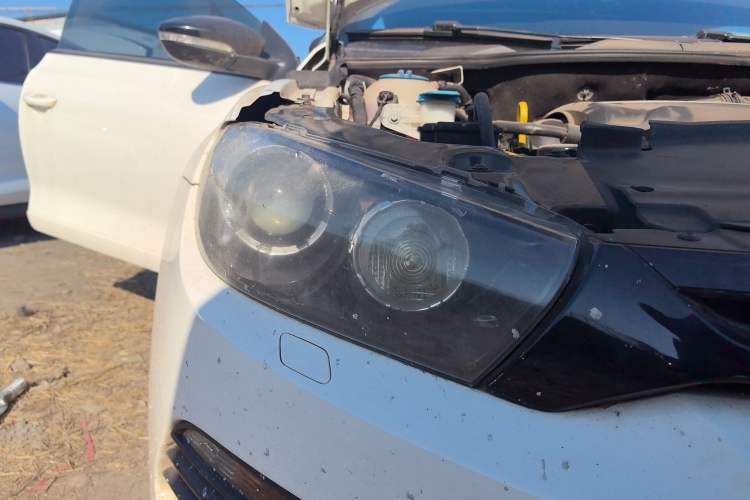 Used Volkswagen Scirocco 2013 2.0 TSI Million-Mile Edition Right Front Headlight