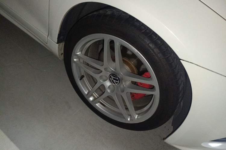 Used Volkswagen Scirocco  Right Front Wheel Hub