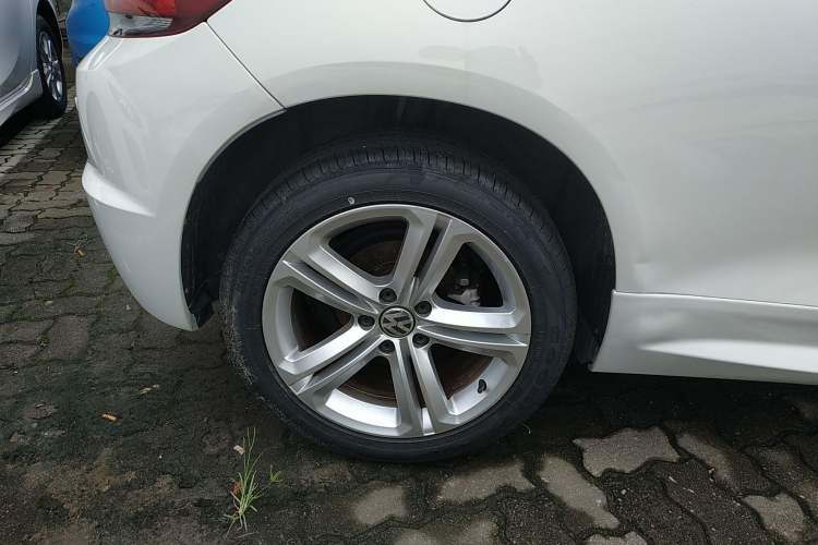 Used Volkswagen Scirocco 2013 1.4TSI GTS Right Rear Wheel Hub