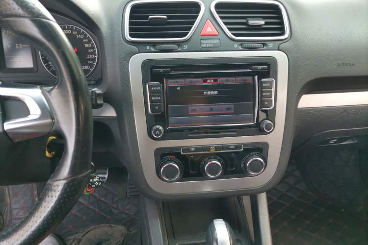 Used Volkswagen Scirocco 2014 1.4 TSI Competition Edition Audio And AC Panel