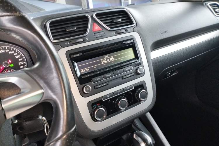 Used Volkswagen Scirocco 2014 1.4 TSI Competition Edition Audio And AC Panel