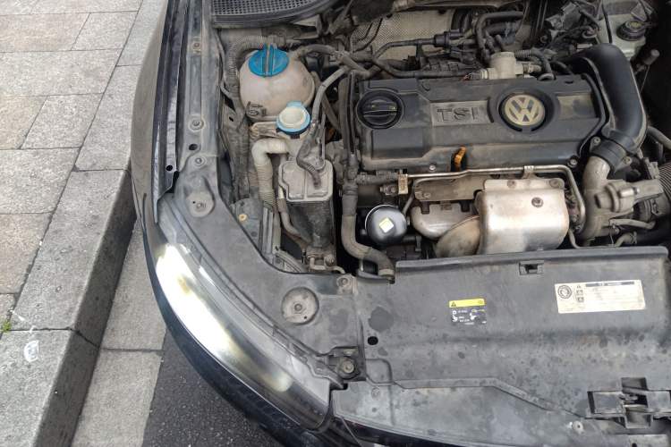 Used Volkswagen Scirocco 2014 1.4 TSI Competition Edition Engine Bay Right