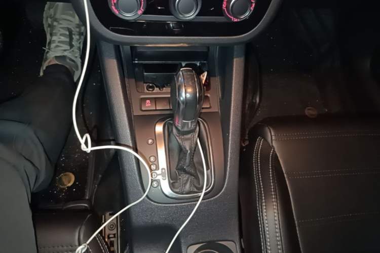 Used Volkswagen Scirocco 2014 1.4 TSI Competition Edition Gear Lever