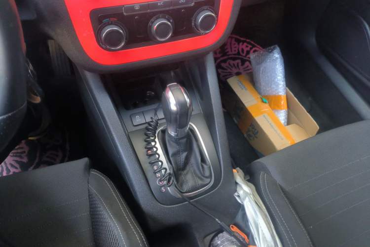 Used Volkswagen Scirocco 2014 1.4 TSI Competition Edition Gear Lever