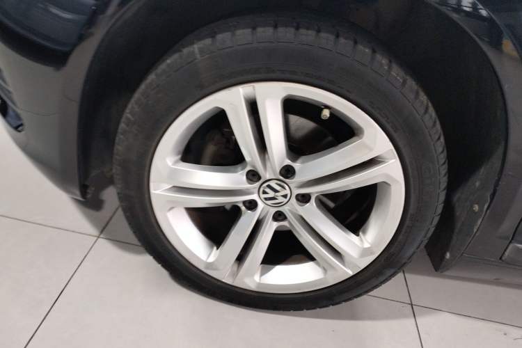 Used Volkswagen Scirocco 2014 1.4 TSI Competition Edition Left Front Wheel Hub