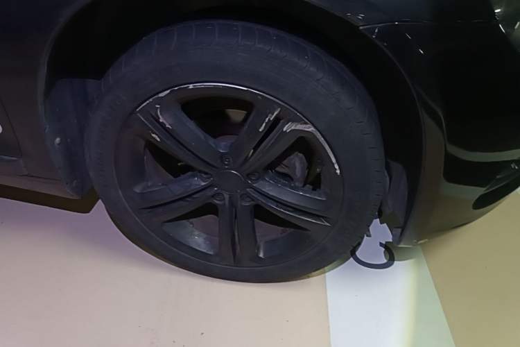Used Volkswagen Scirocco 2014 1.4 TSI Competition Edition Right Front Wheel Hub