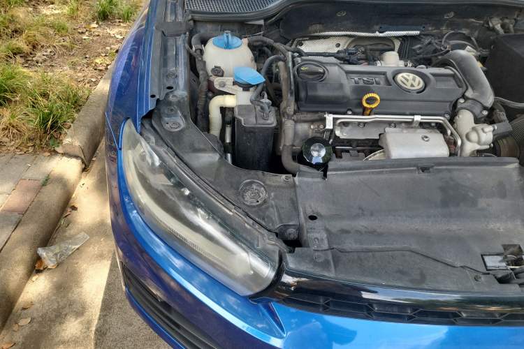 Used Volkswagen Scirocco 2014 1.4 TSI Competition Edition Engine Bay Right
