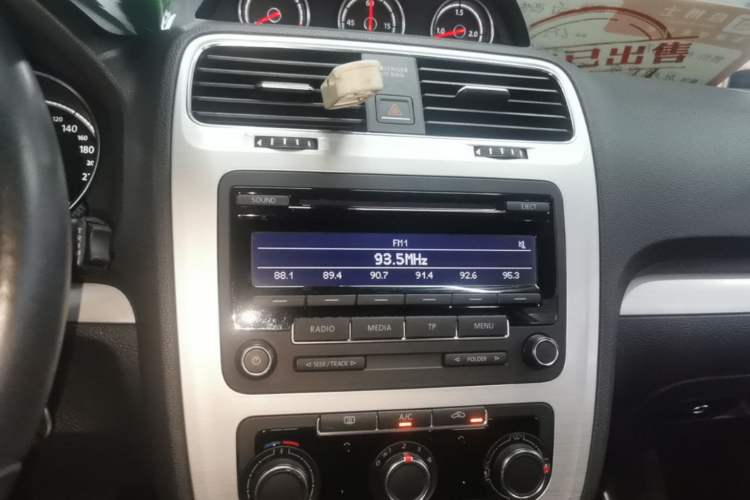 Used Volkswagen Scirocco 2014 1.4 TSI Competition Edition Audio And AC Panel