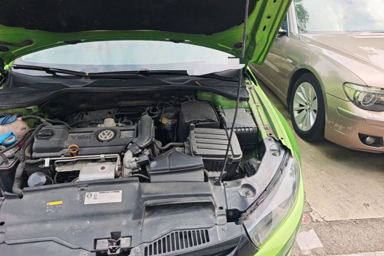 Used Volkswagen Scirocco 2014 1.4 TSI Competition Edition Engine Bay Left