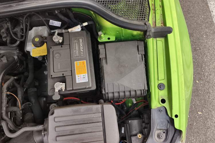 Used Volkswagen Scirocco 2014 1.4 TSI Competition Edition Engine Bay Left