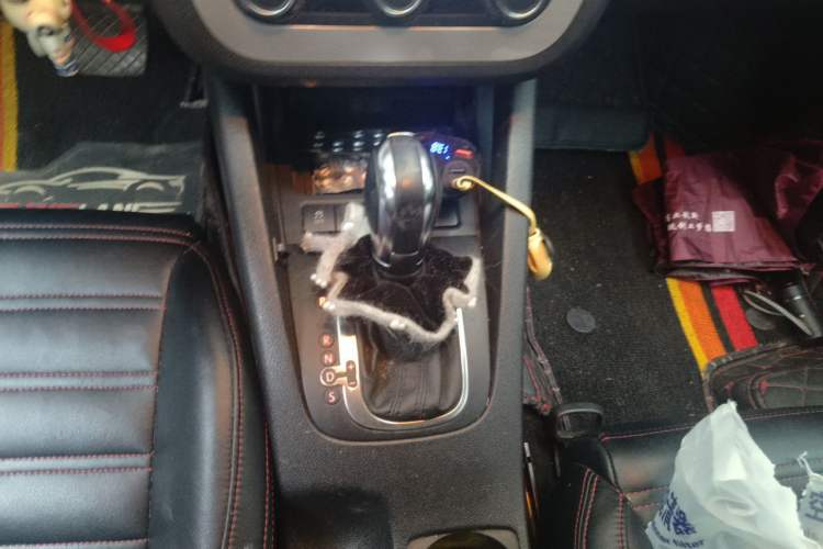 Used Volkswagen Scirocco 2014 1.4 TSI Competition Edition Gear Lever