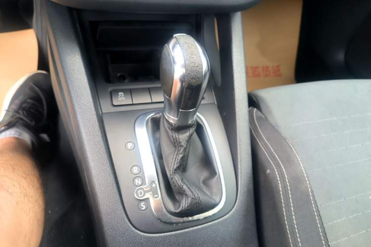 Used Volkswagen Scirocco 2014 1.4 TSI Competition Edition Gear Lever