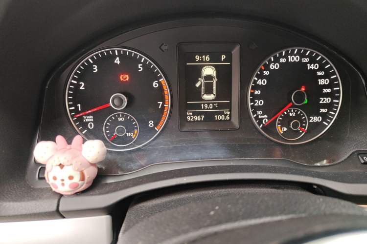 Used Volkswagen Scirocco 2014 1.4 TSI Competition Edition Odometer Close Up