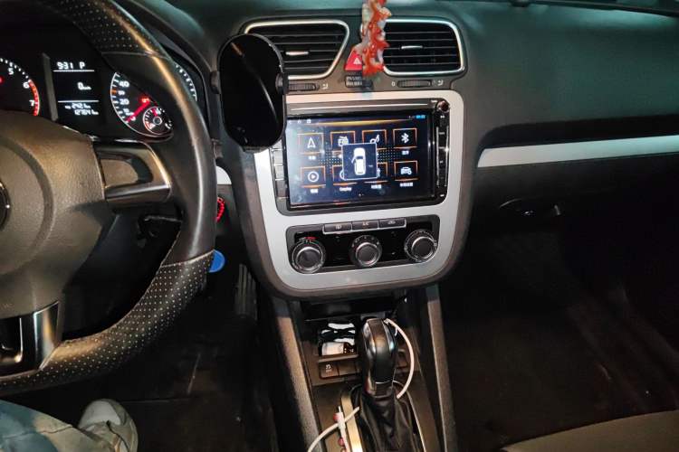 Used Volkswagen Scirocco 2014 1.4 TSI Competition Edition Audio And AC Panel