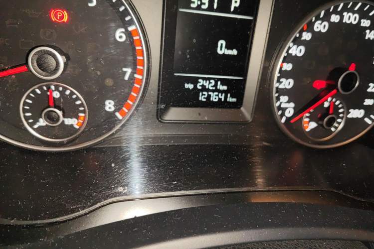 Used Volkswagen Scirocco 2014 1.4 TSI Competition Edition Odometer Close Up