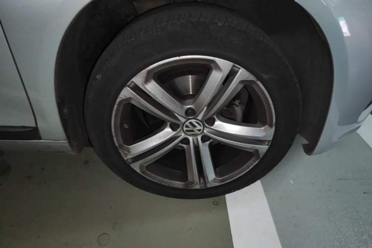 Used Volkswagen Scirocco 2014 1.4 TSI Competition Edition Right Front Wheel Hub