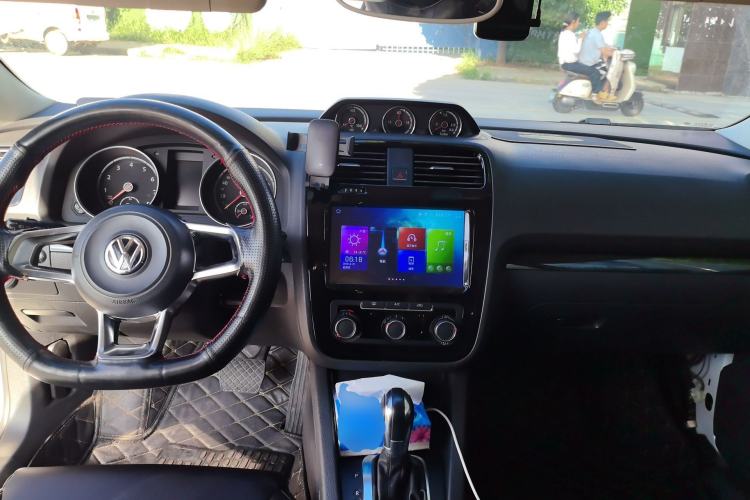 Used Volkswagen Scirocco 2014 1.4 TSI Competition Edition Center Console