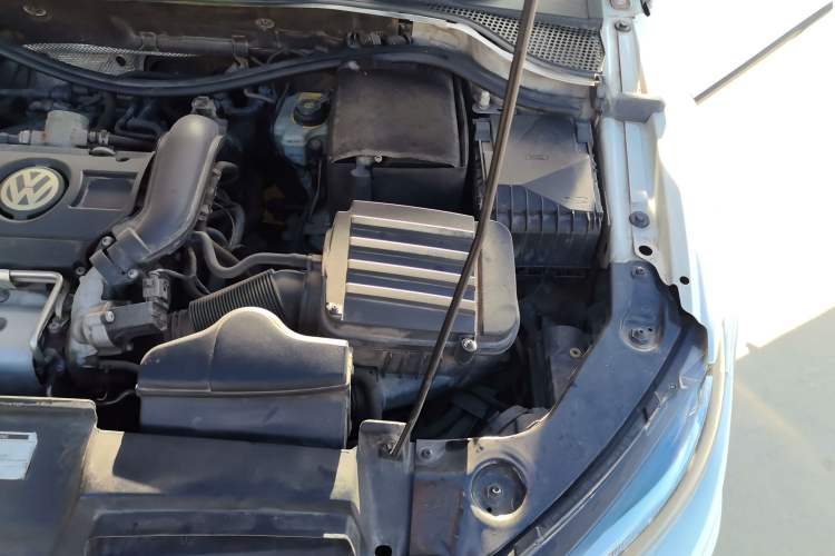 Used Volkswagen Scirocco 2014 1.4 TSI Competition Edition Engine Bay Left