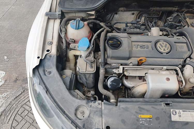 Used Volkswagen Scirocco 2014 1.4 TSI Competition Edition Engine Bay Right