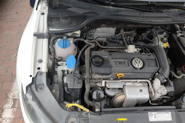 Used Volkswagen Scirocco 2014 1.4 TSI Competition Edition Engine Bay Right