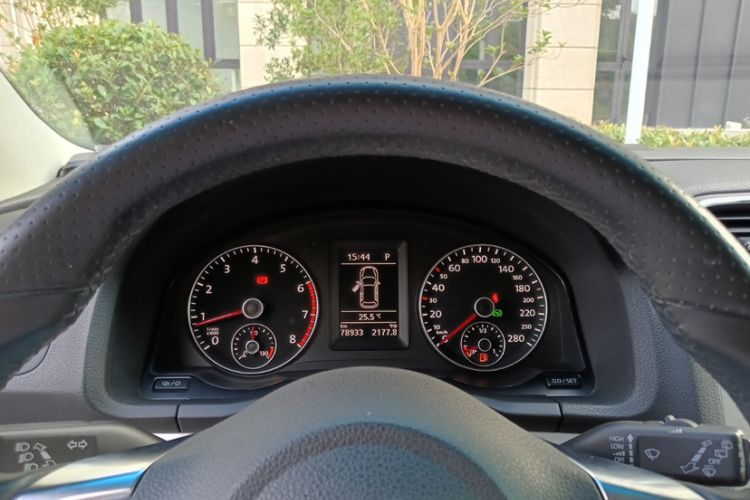 Used Volkswagen Scirocco 2014 1.4 TSI Competition Edition Odometer Close Up