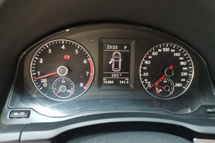 Used Volkswagen Scirocco 2014 1.4 TSI Competition Edition Odometer Close Up
