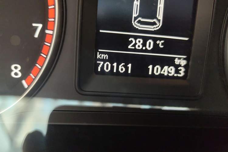 Used Volkswagen Scirocco 2014 1.4 TSI Competition Edition Odometer Close Up