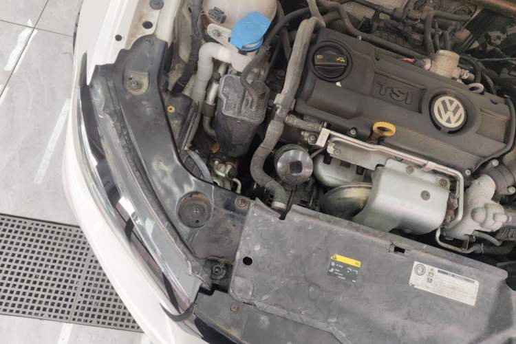 Used Volkswagen Scirocco 2015 1.4TSI Fashion Edition Engine Bay Right