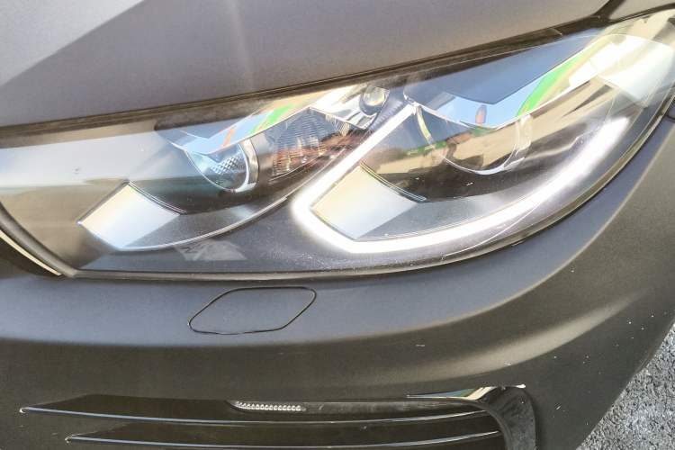 Used Volkswagen Scirocco 2015 R 2.0TSI Left Front Headlight