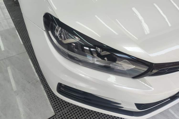 Used Volkswagen Scirocco 2015 1.4TSI Fashion Edition Right Front Headlight