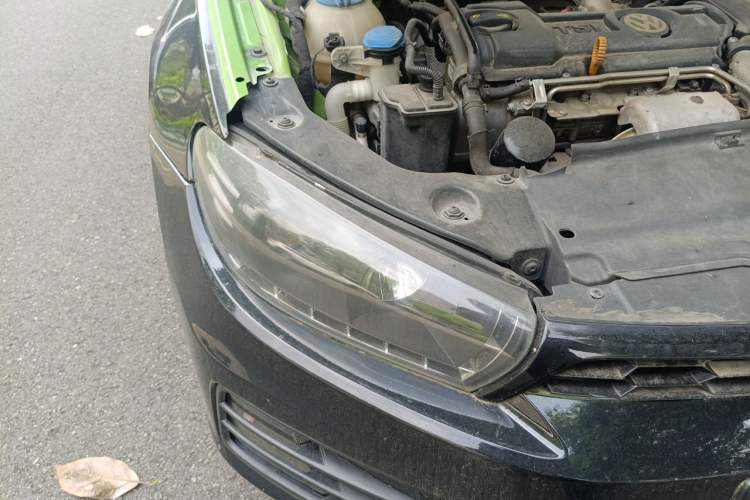 Used Volkswagen Scirocco 2015 1.4TSI Fashion Edition Right Front Headlight