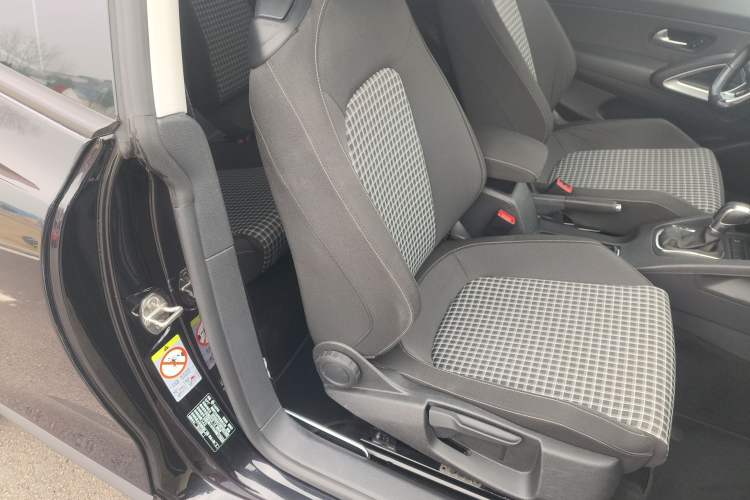 Used Volkswagen Scirocco 2015 1.4TSI Fashion Edition Right Front Seat