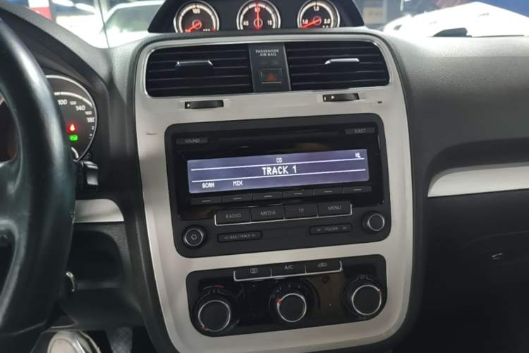Used Volkswagen Scirocco 2015 1.4TSI Fashion Edition Audio And AC Panel