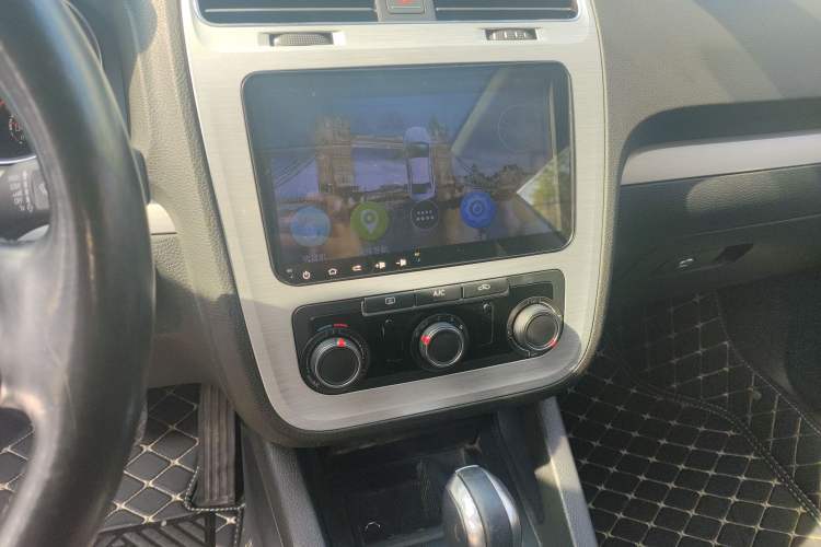 Used Volkswagen Scirocco 2015 1.4TSI Comfort Edition Audio And AC Panel