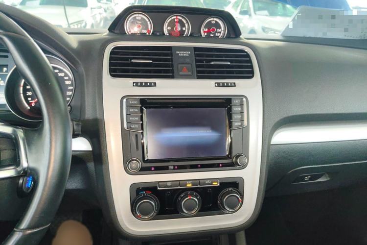 Used Volkswagen Scirocco 2015 1.4TSI Fashion Edition Audio And AC Panel