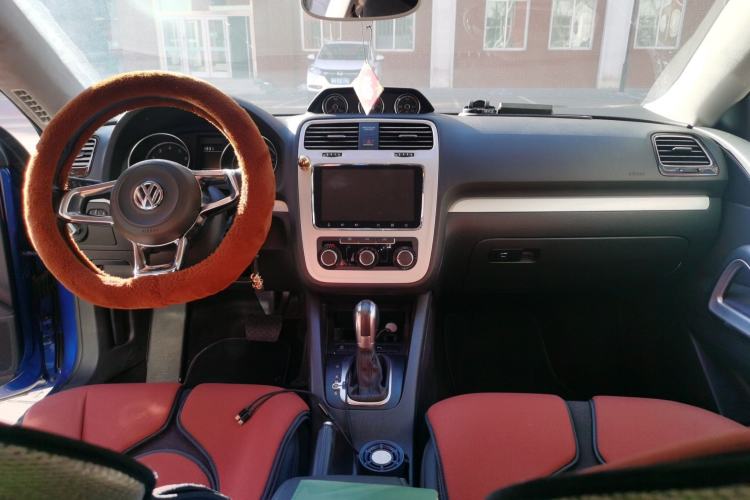 Used Volkswagen Scirocco 2015 1.4TSI Fashion Edition Center Console
